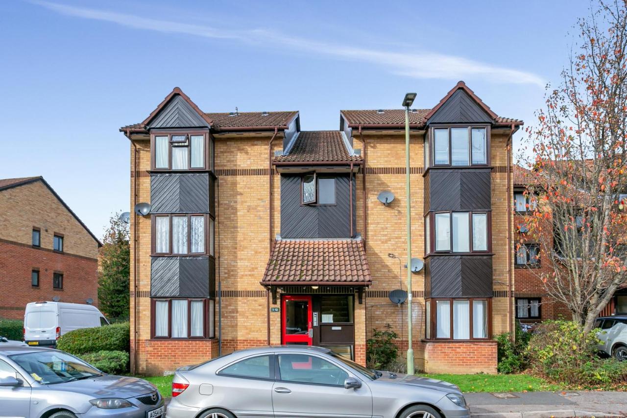Aryas Apartments London Edgware Exterior foto